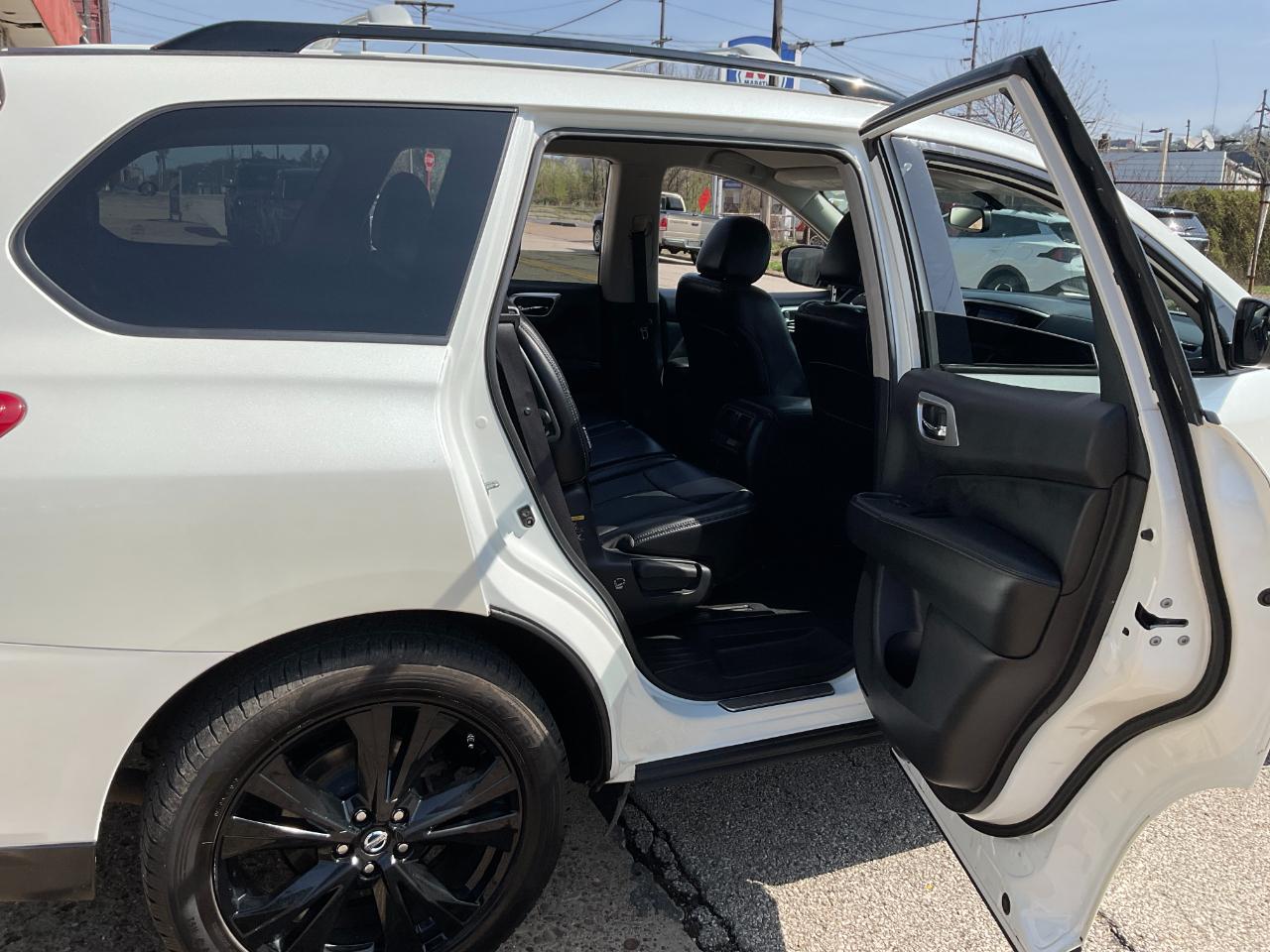 Nissan Pathfinder SL 4WD 2018