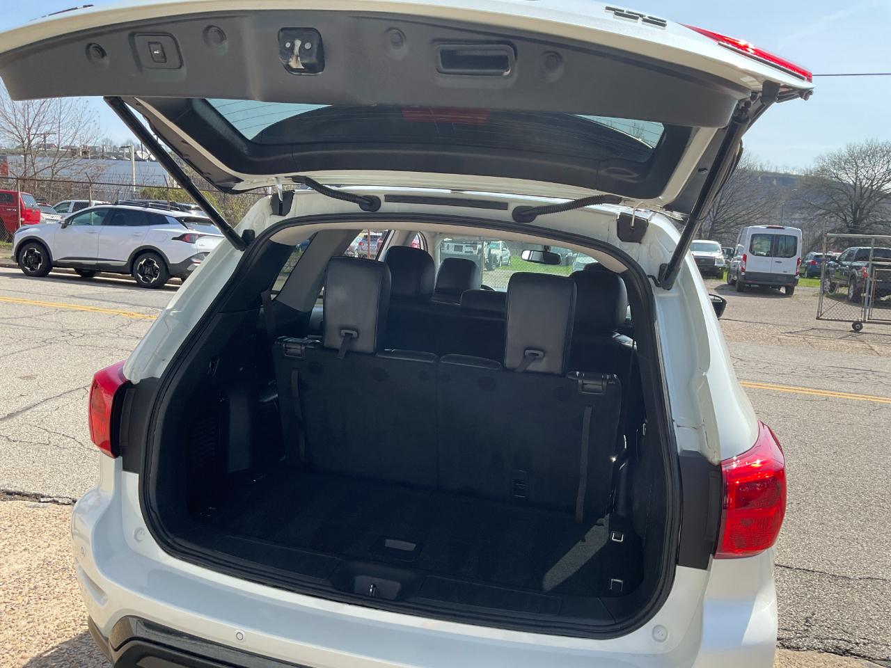 Nissan Pathfinder SL 4WD 2018