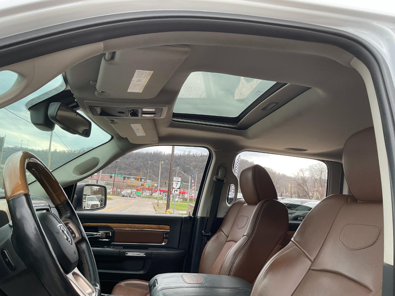 RAM 1500 Longhorn Crew Cab SWB 4WD 2015