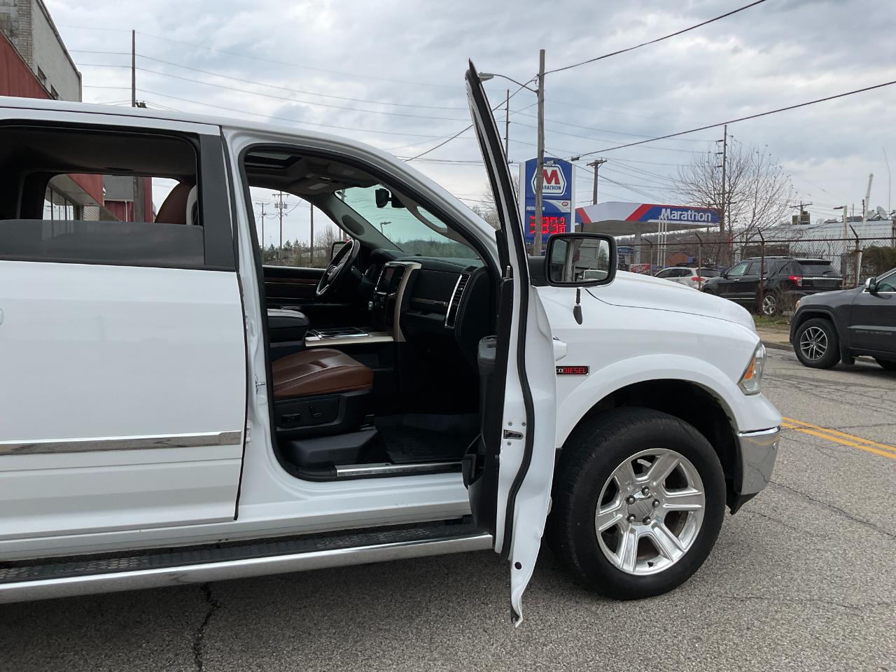 RAM 1500 Longhorn Crew Cab SWB 4WD 2015