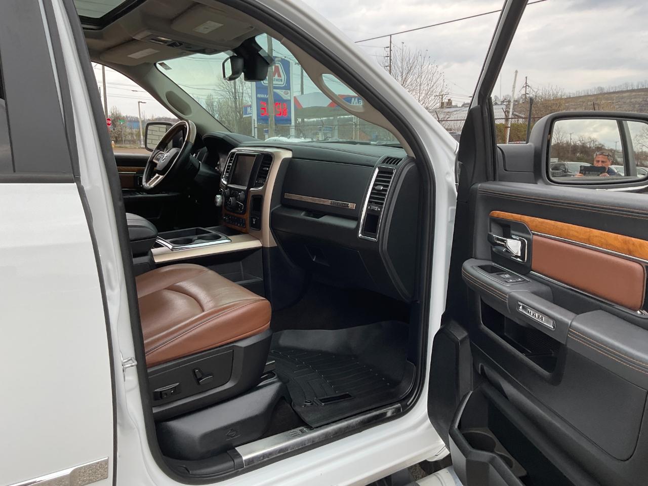 RAM 1500 Longhorn Crew Cab SWB 4WD 2015