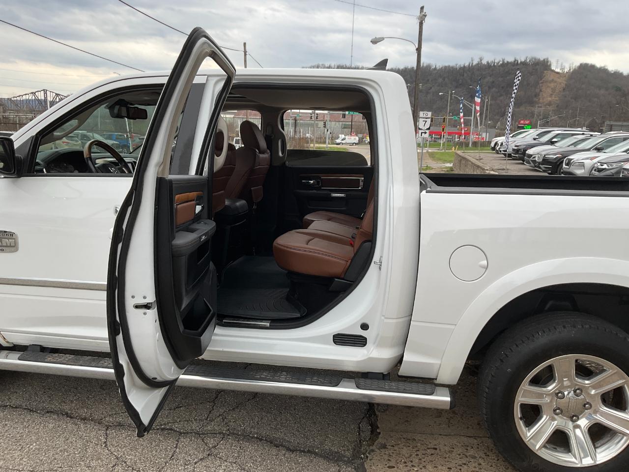 RAM 1500 Longhorn Crew Cab SWB 4WD 2015