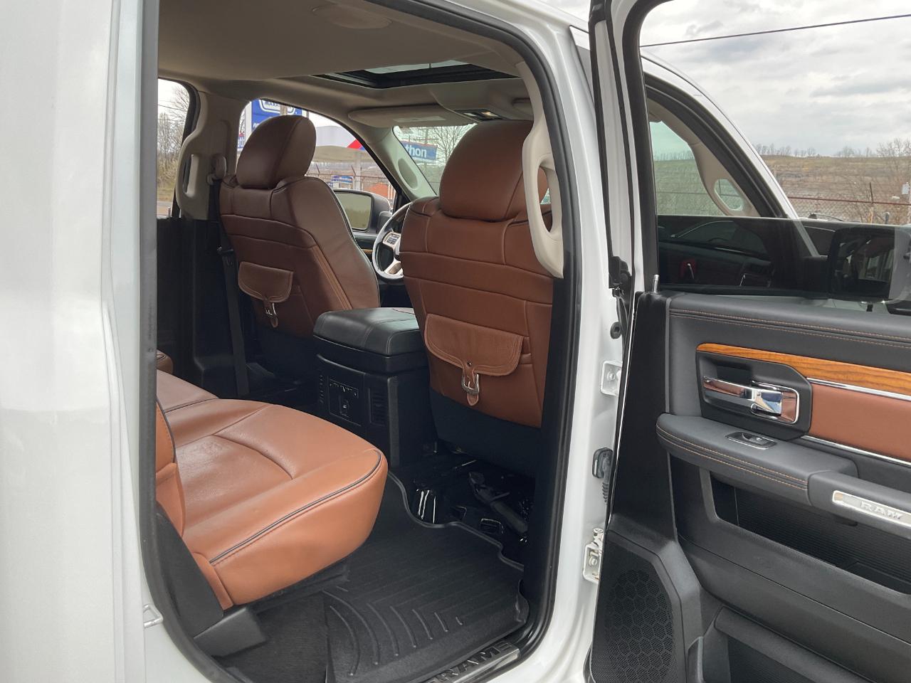 RAM 1500 Longhorn Crew Cab SWB 4WD 2015