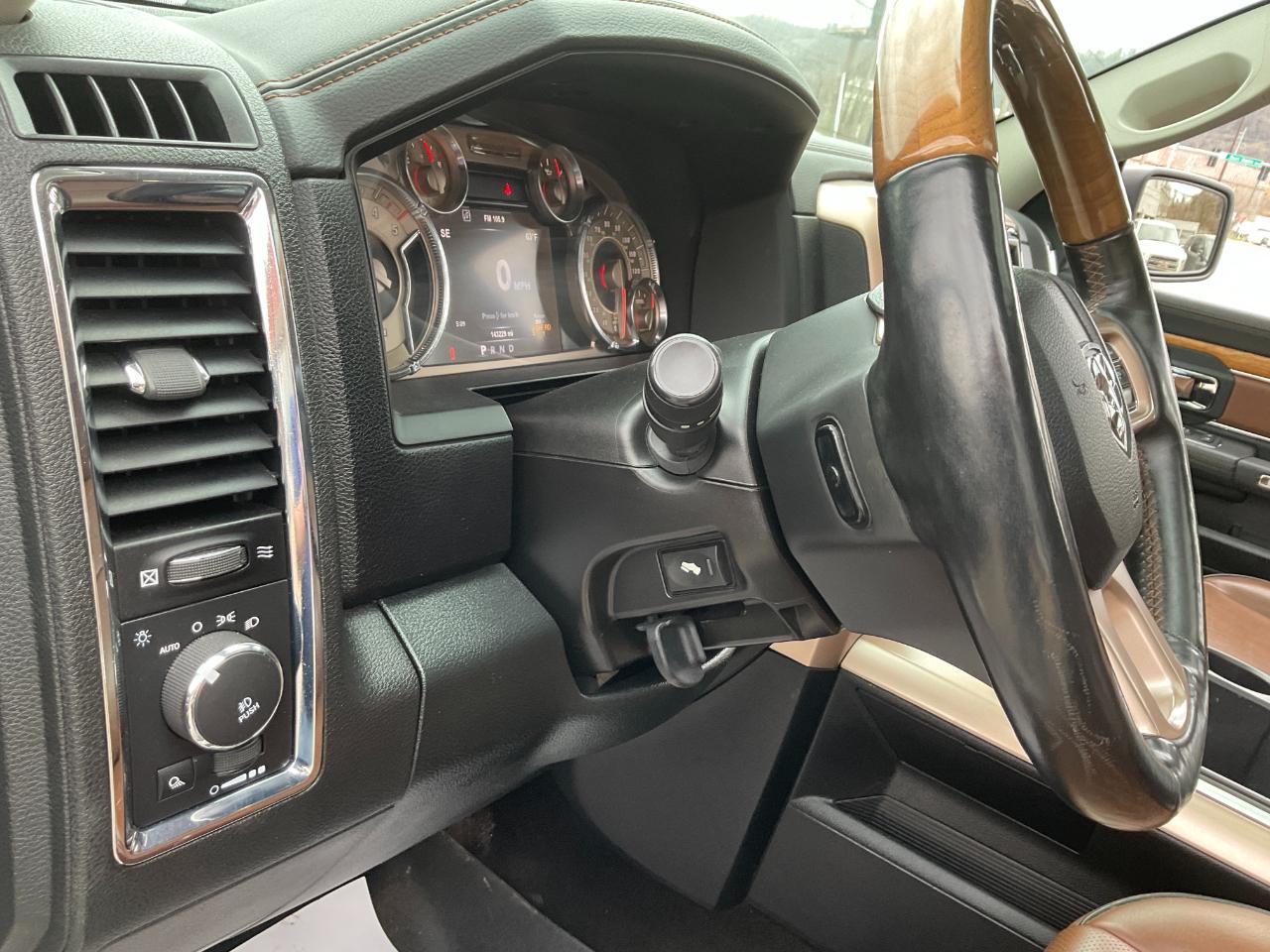 RAM 1500 Longhorn Crew Cab SWB 4WD 2015