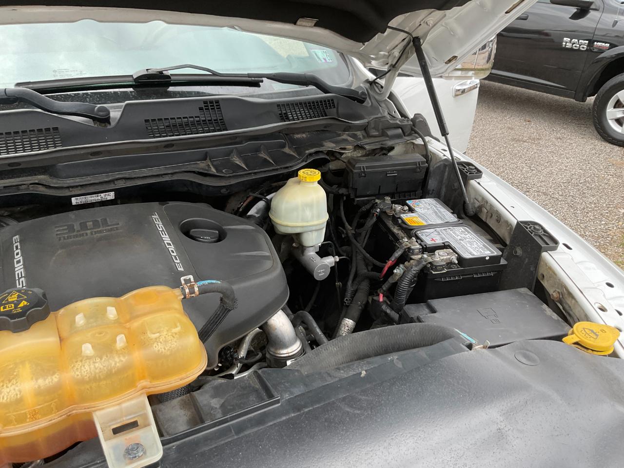 RAM 1500 Longhorn Crew Cab SWB 4WD 2015