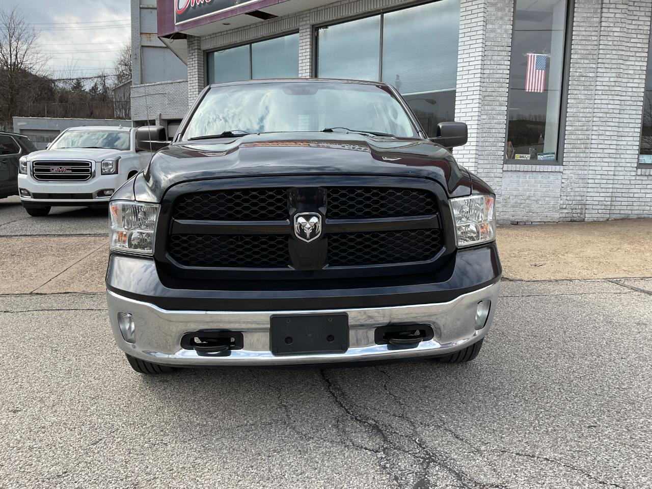 RAM 1500 SLT Crew Cab SWB 4WD 2016