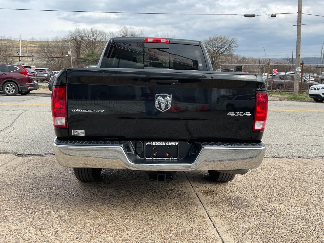 RAM 1500 SLT Crew Cab SWB 4WD 2016