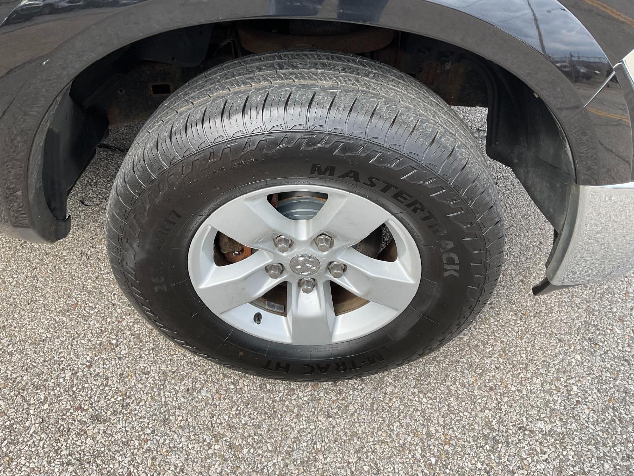 RAM 1500 SLT Crew Cab SWB 4WD 2016