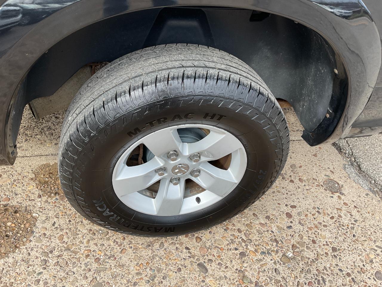 RAM 1500 SLT Crew Cab SWB 4WD 2016