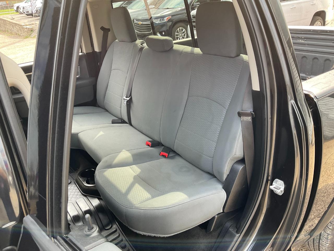 RAM 1500 SLT Crew Cab SWB 4WD 2016