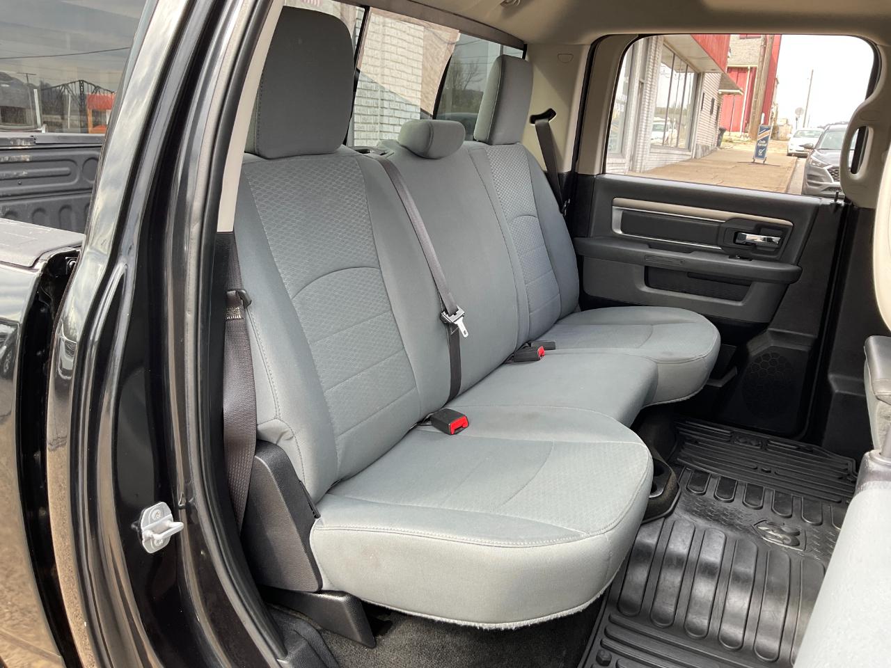 RAM 1500 SLT Crew Cab SWB 4WD 2016