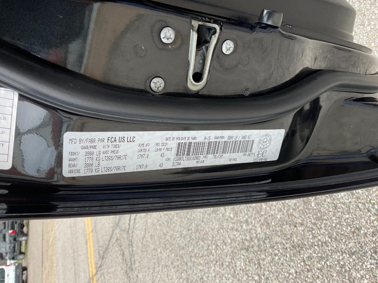 RAM 1500 SLT Crew Cab SWB 4WD 2016