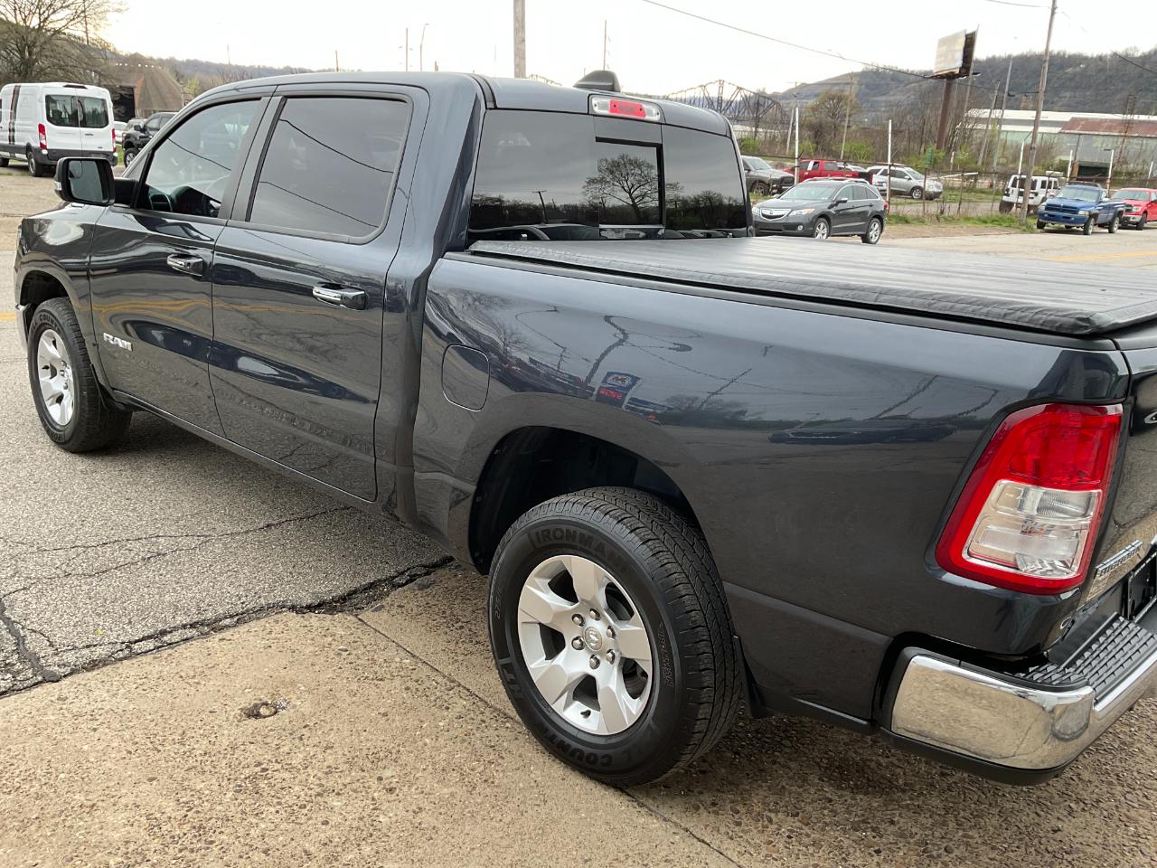 RAM 1500 Big Horn Crew Cab SWB 4WD 2020