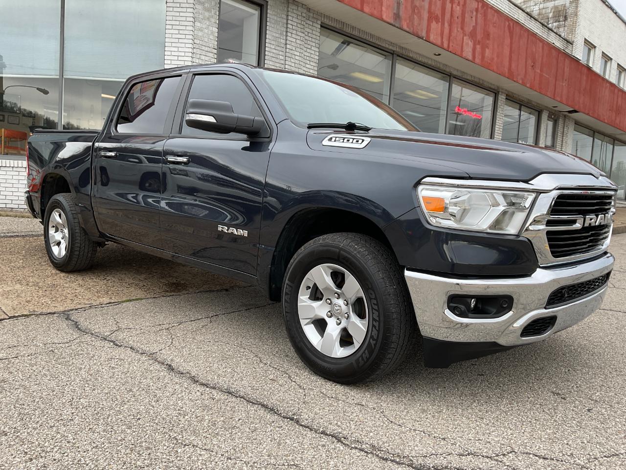 RAM 1500 Big Horn Crew Cab SWB 4WD 2020