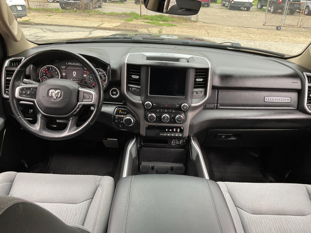 RAM 1500 Big Horn Crew Cab SWB 4WD 2020