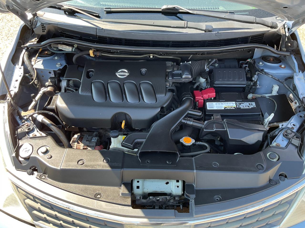 Nissan Versa 1.8 S Hatchback 2009