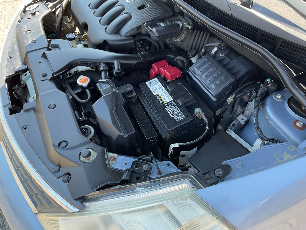 Nissan Versa 1.8 S Hatchback 2009