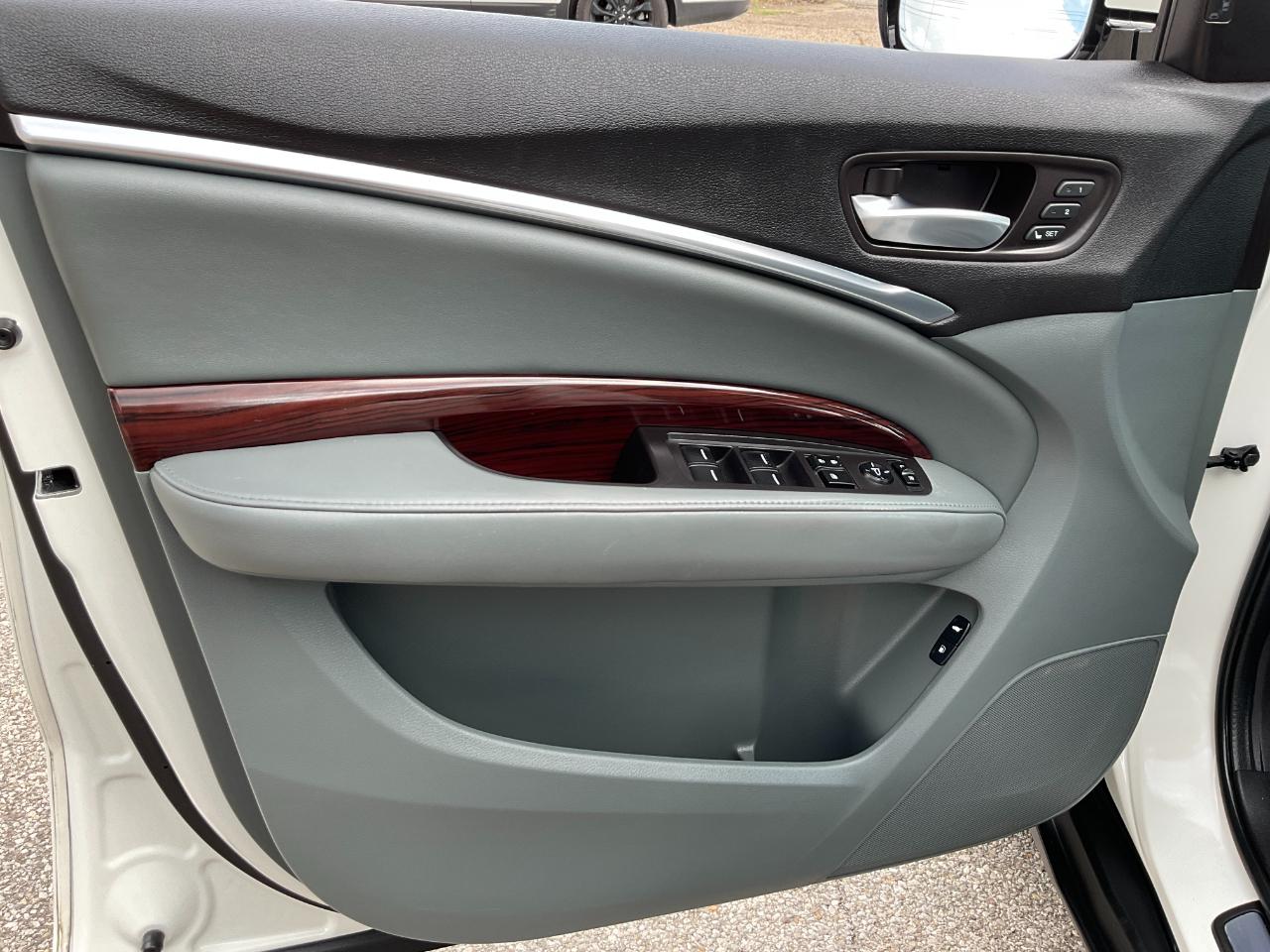 Acura MDX 9-Spd AT SH-AWD w/Advance and Entertainment 2016