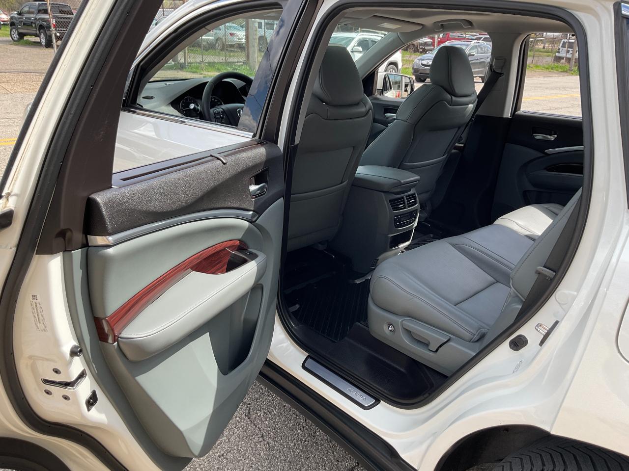 Acura MDX 9-Spd AT SH-AWD w/Advance and Entertainment 2016