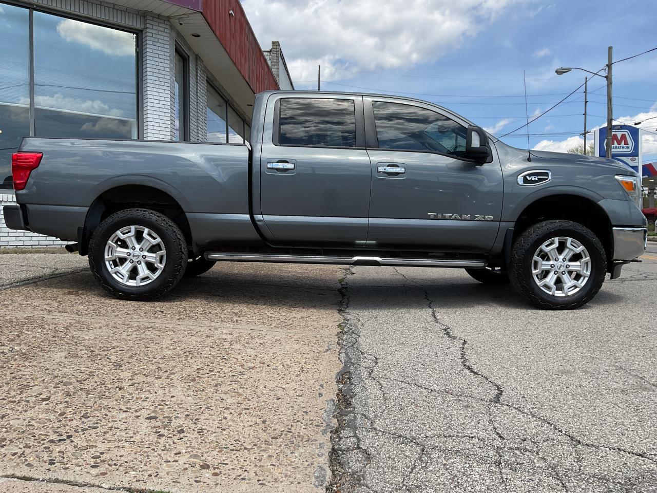 Nissan Titan XD SV 4WD 2016