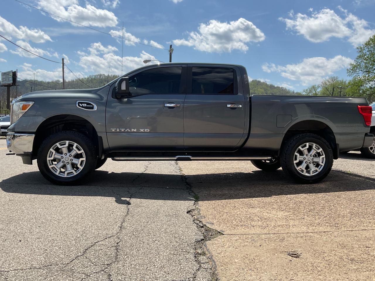 Nissan Titan XD SV 4WD 2016