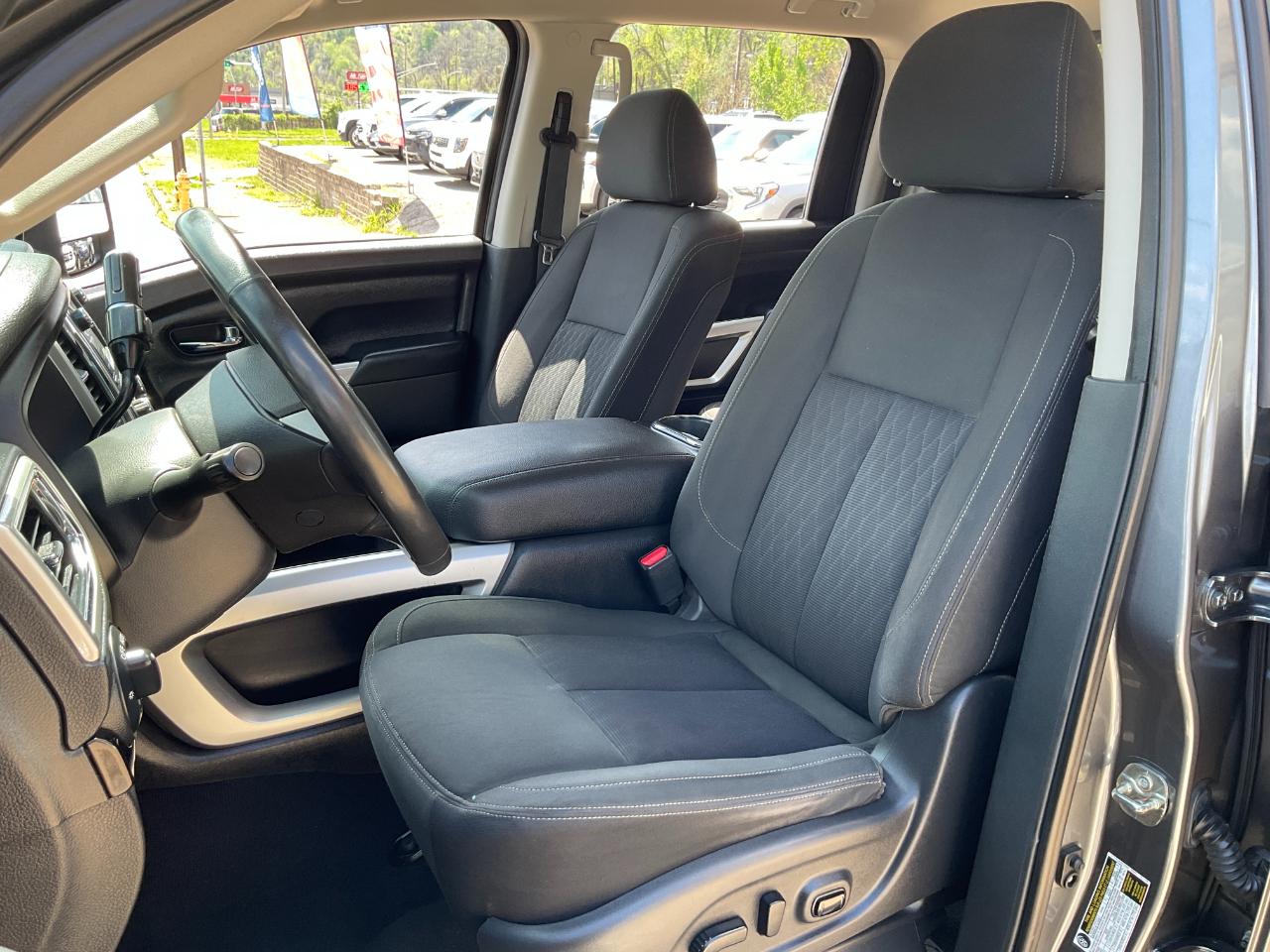 Nissan Titan XD SV 4WD 2016