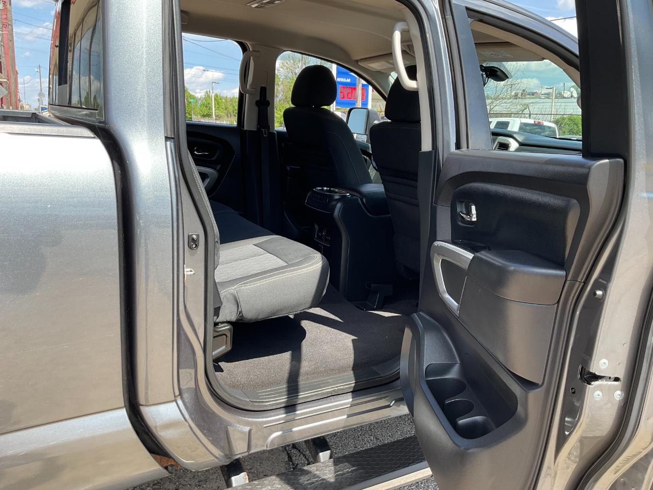 Nissan Titan XD SV 4WD 2016