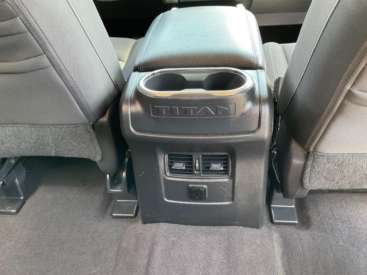 Nissan Titan XD SV 4WD 2016