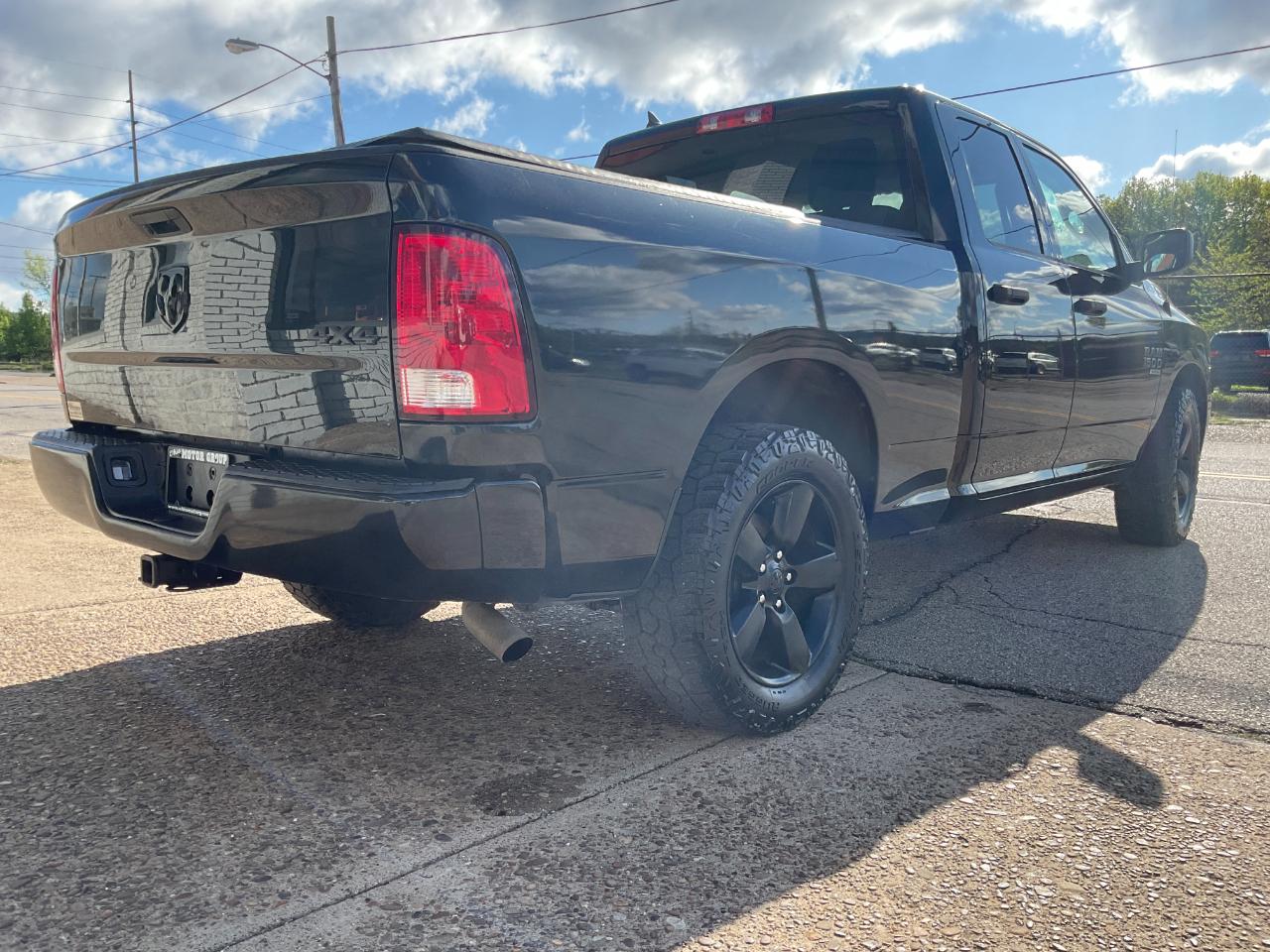 RAM 1500 Classic Tradesman Quad Cab 4WD 2019