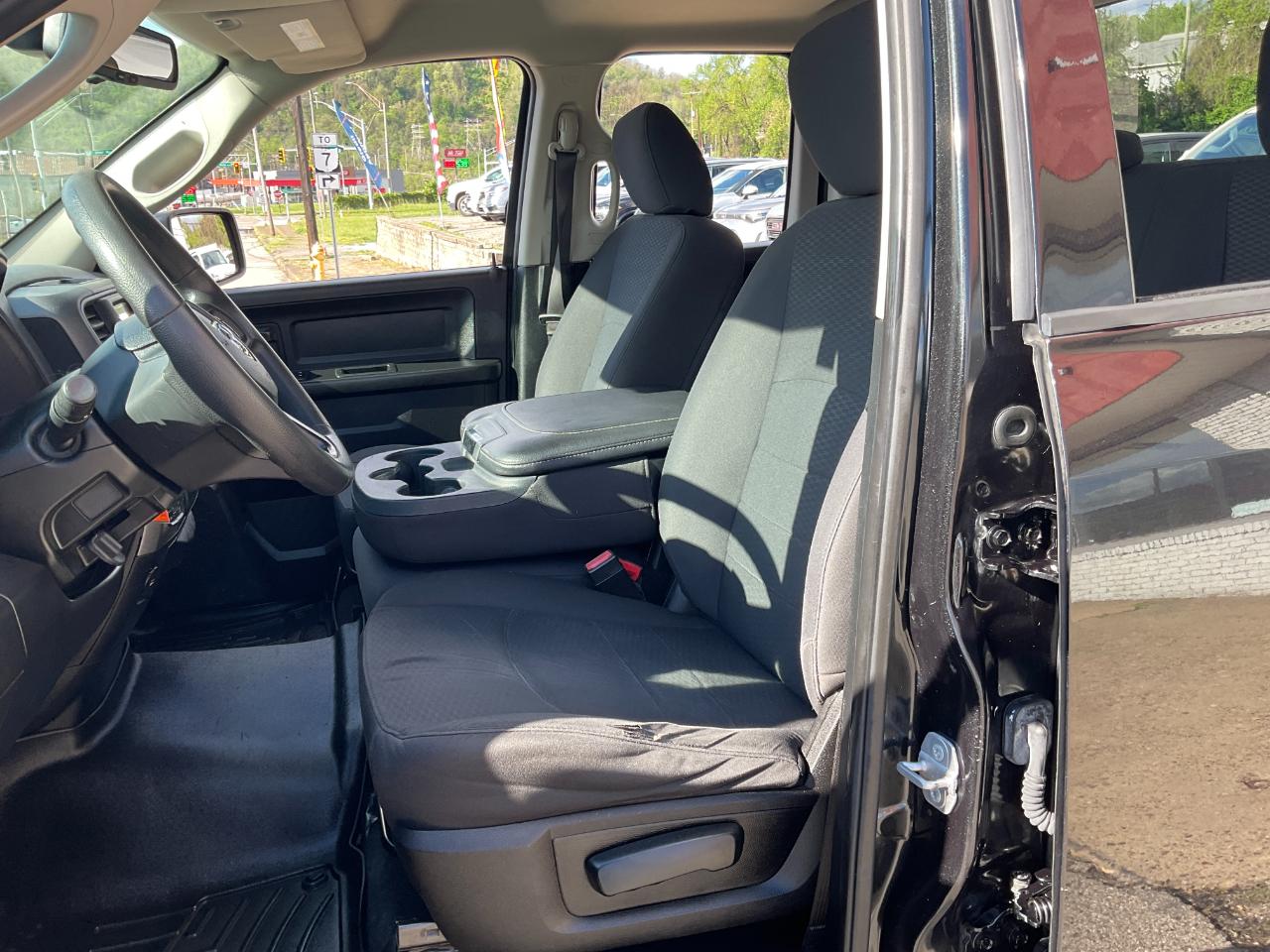 RAM 1500 Classic Tradesman Quad Cab 4WD 2019