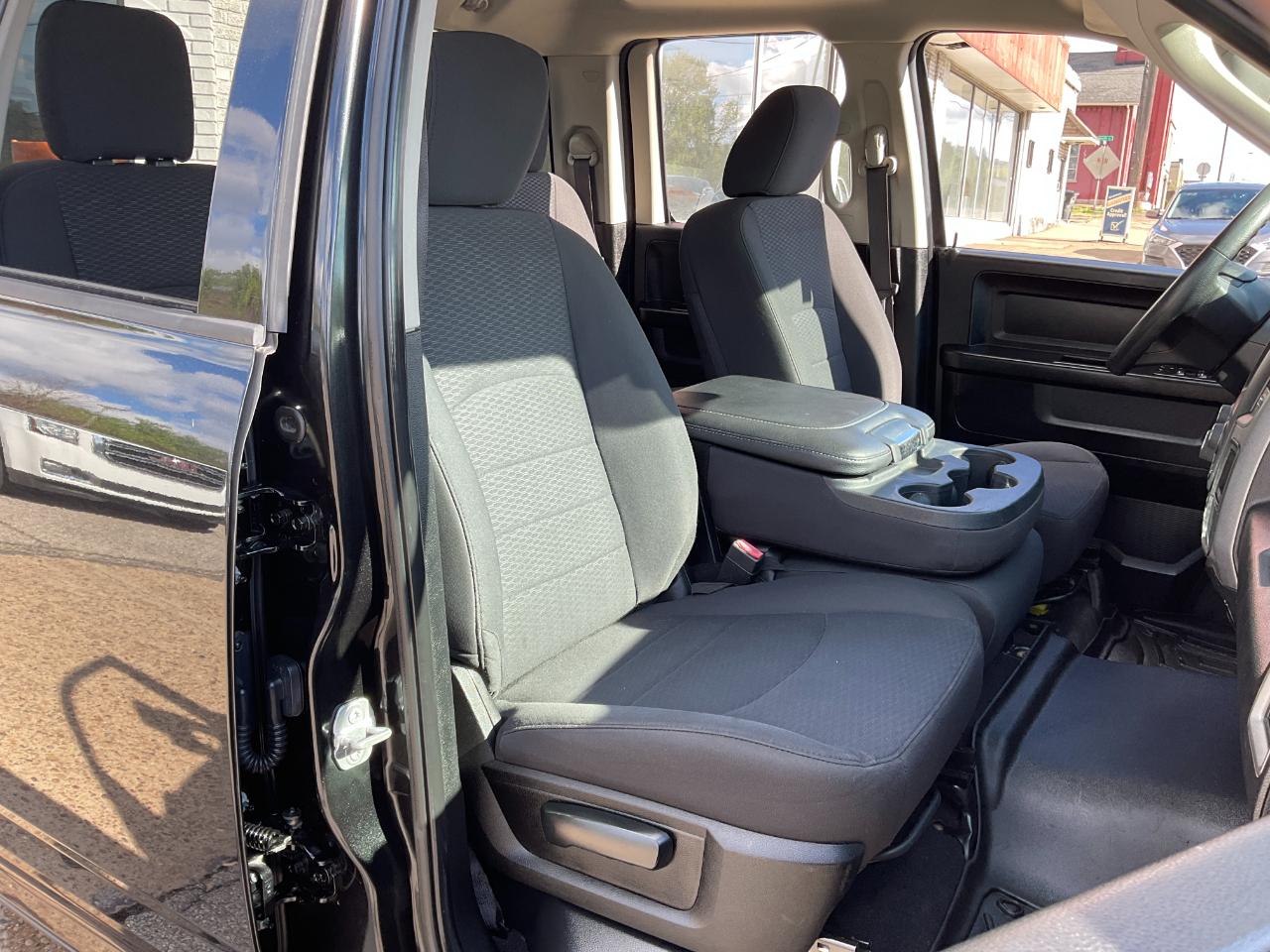 RAM 1500 Classic Tradesman Quad Cab 4WD 2019