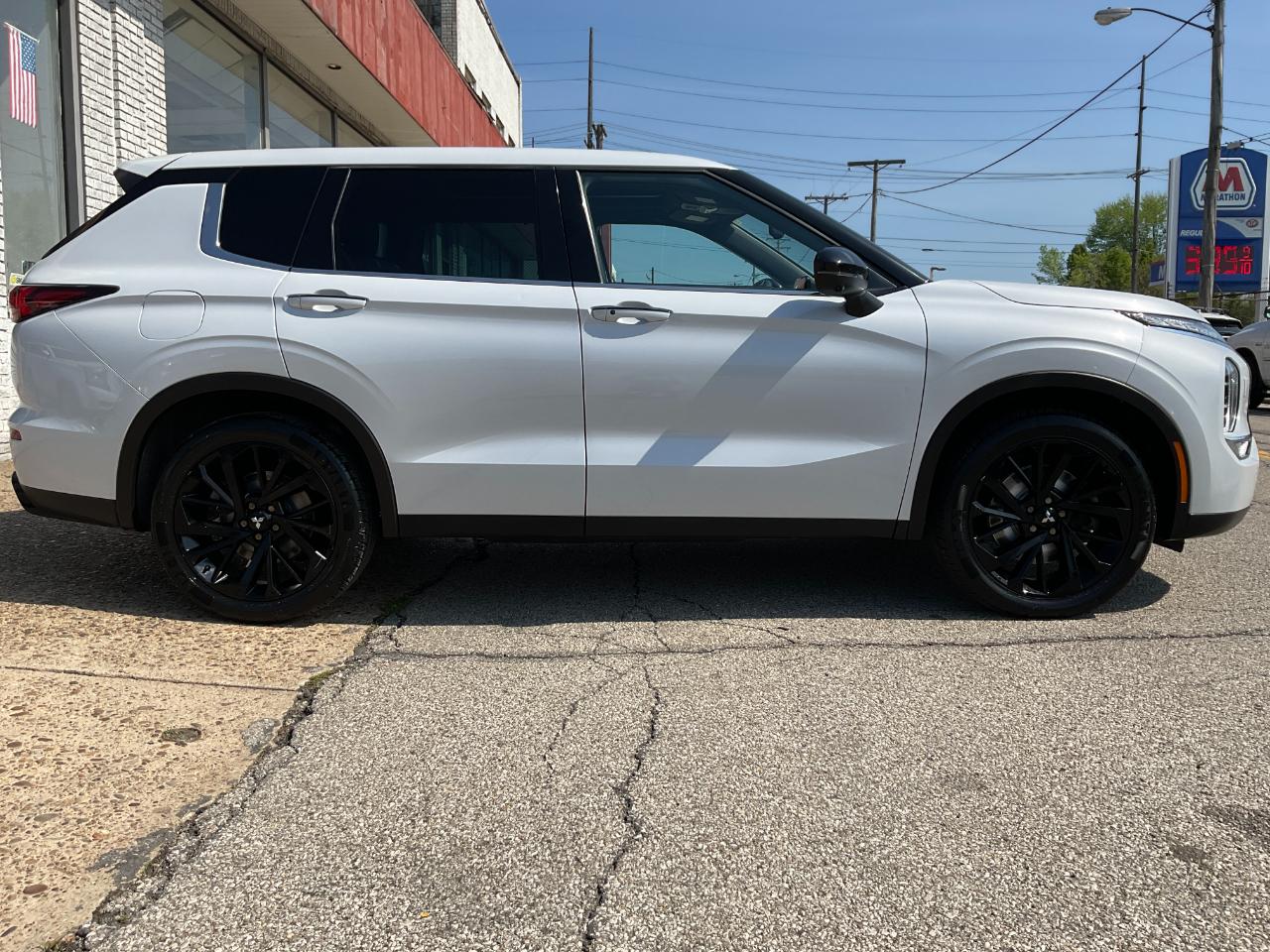 Mitsubishi Outlander SEL Black Edition S-AWC 2023