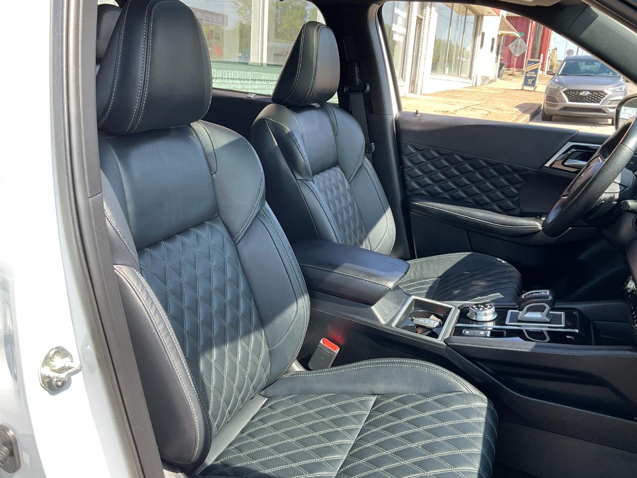 Mitsubishi Outlander SEL Black Edition S-AWC 2023