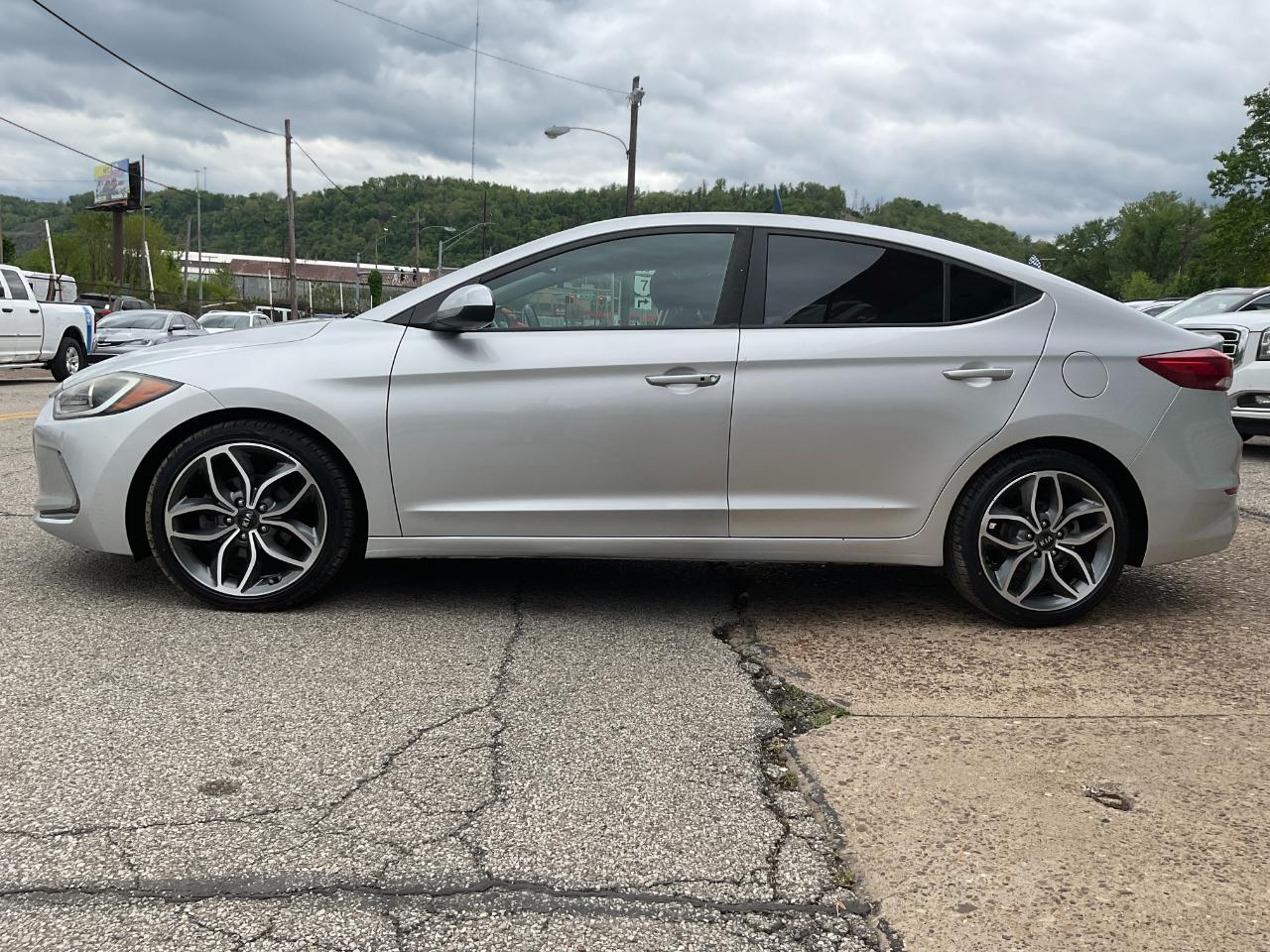 Hyundai Elantra Limited 2018