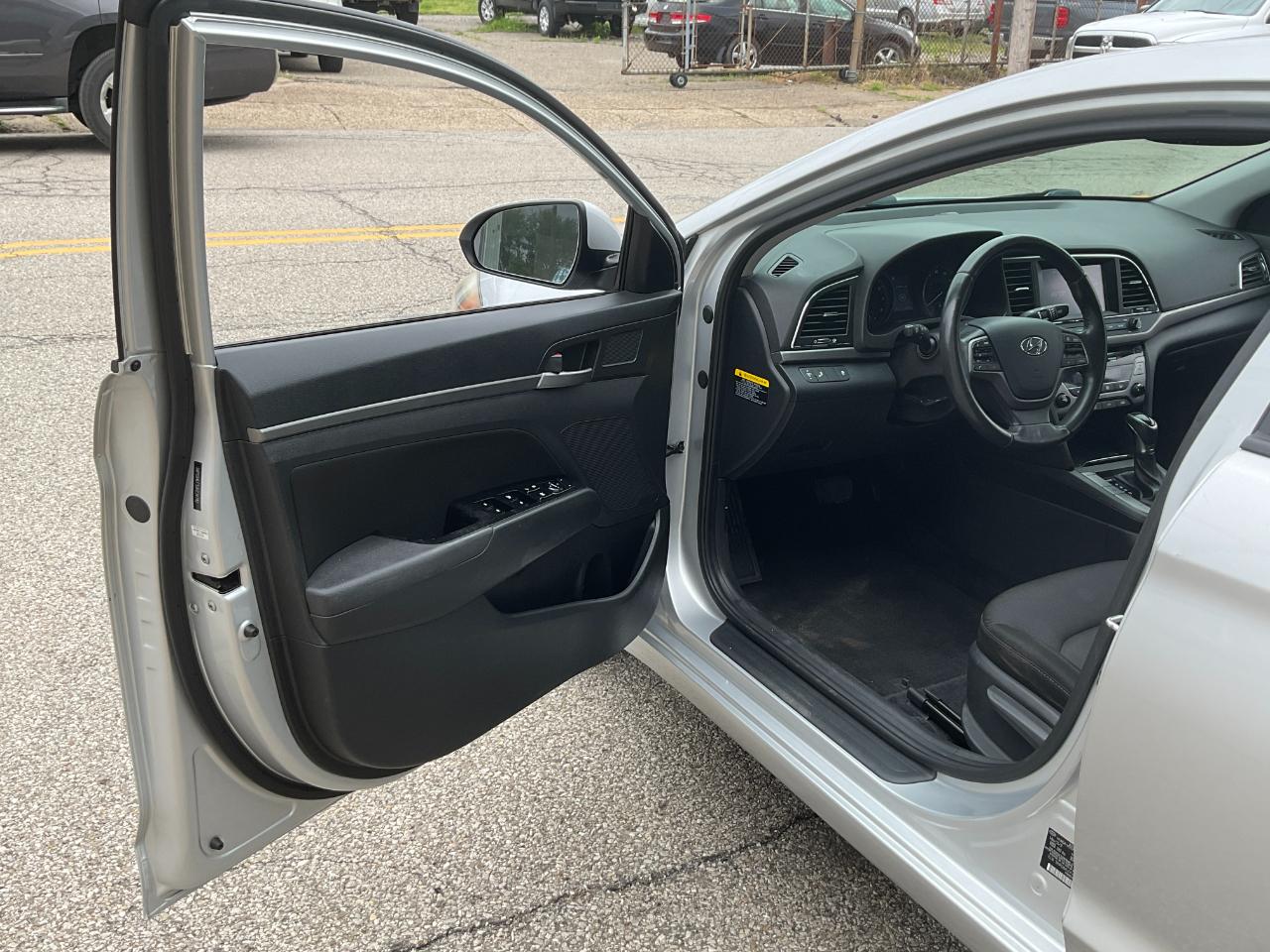 Hyundai Elantra Limited 2018