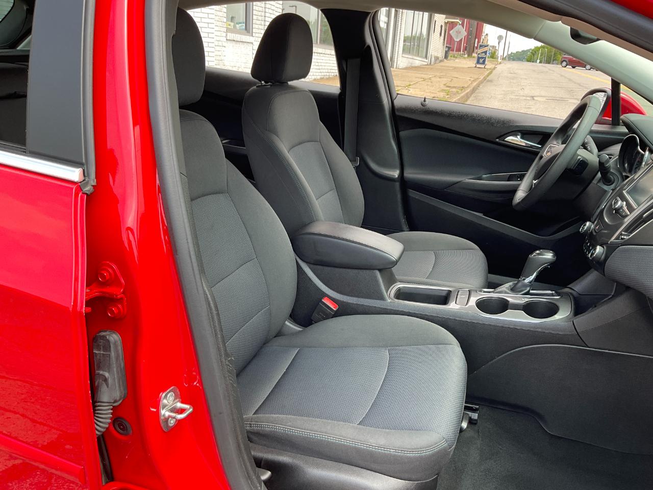 Chevrolet Cruze LT Auto Hatchback 2018