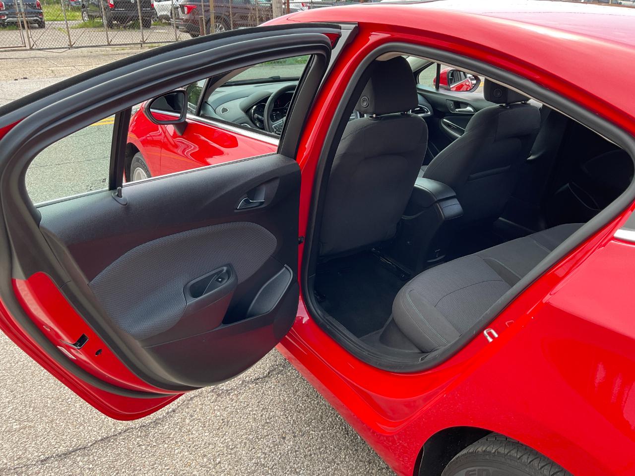 Chevrolet Cruze LT Auto Hatchback 2018