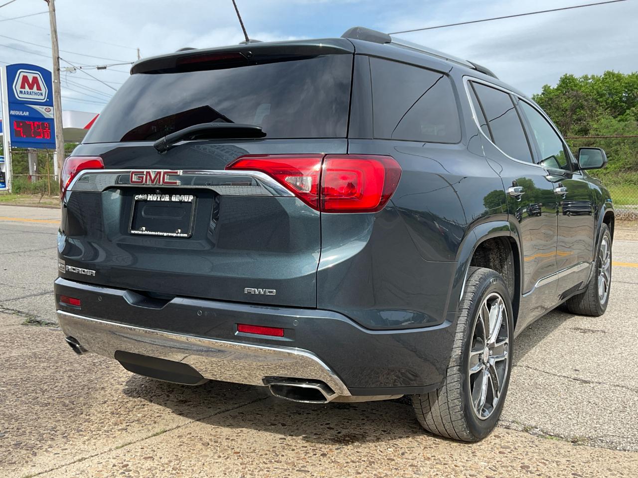 GMC Acadia Denali AWD 2019