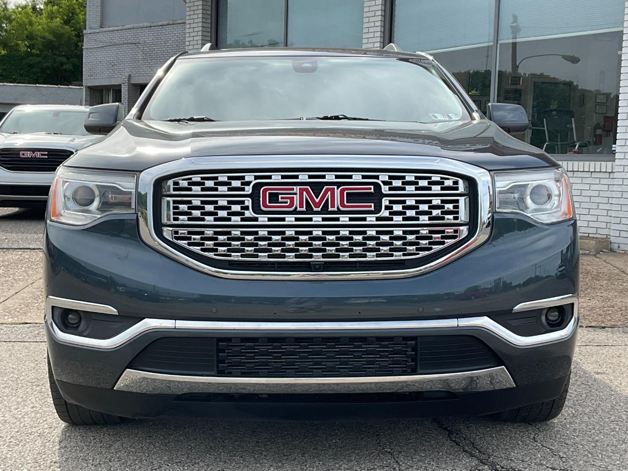 GMC Acadia Denali AWD 2019