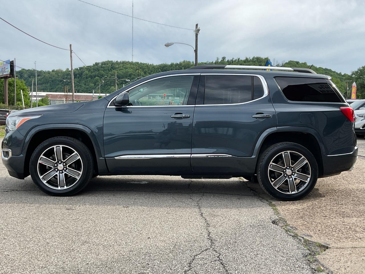 GMC Acadia Denali AWD 2019