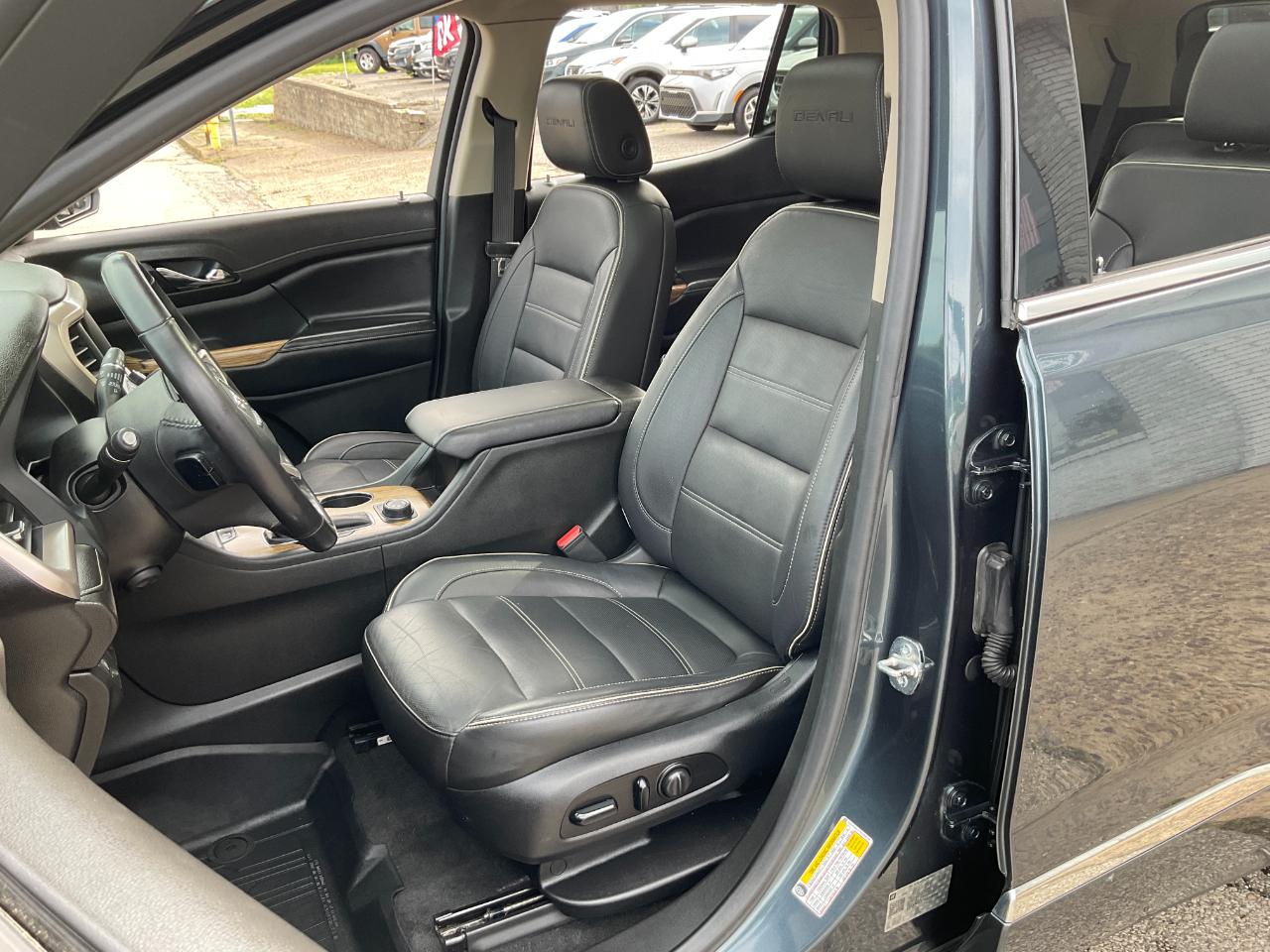 GMC Acadia Denali AWD 2019