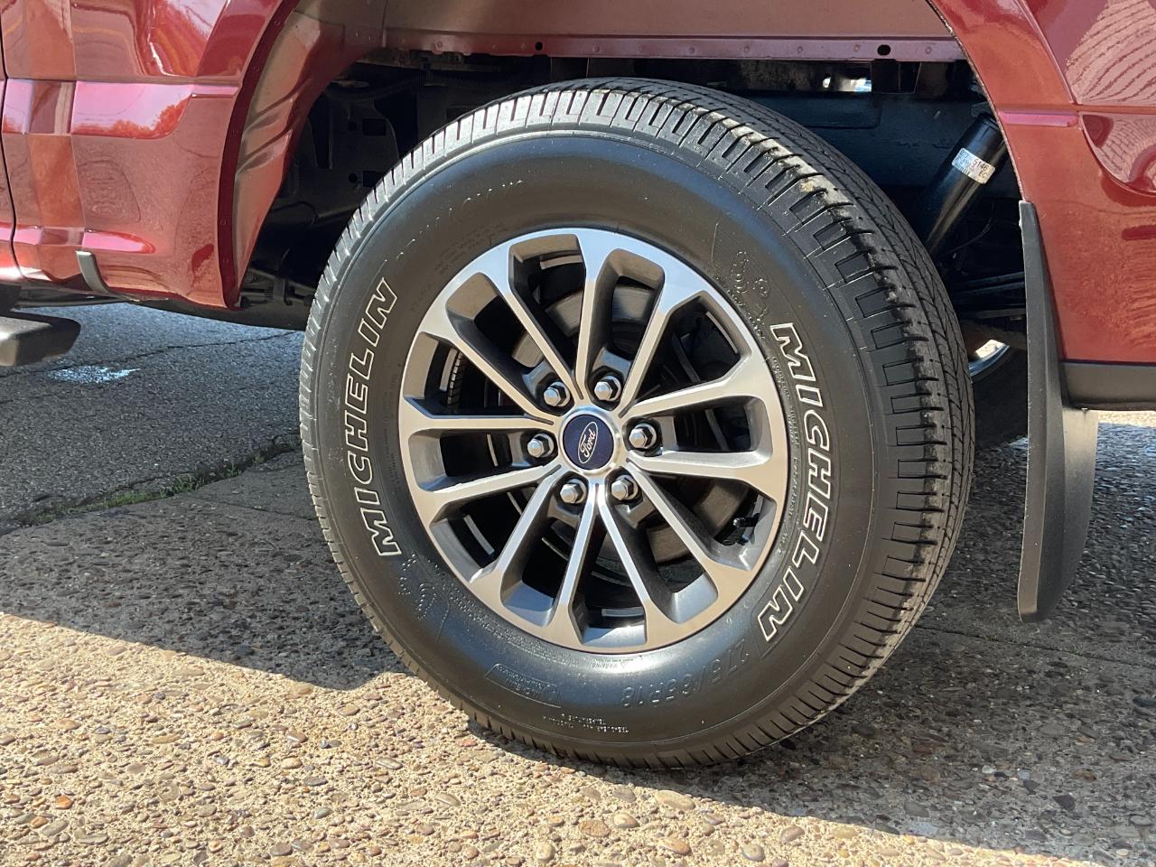 Ford F-150 XL SuperCrew 5.5-ft. Bed 4WD 2015