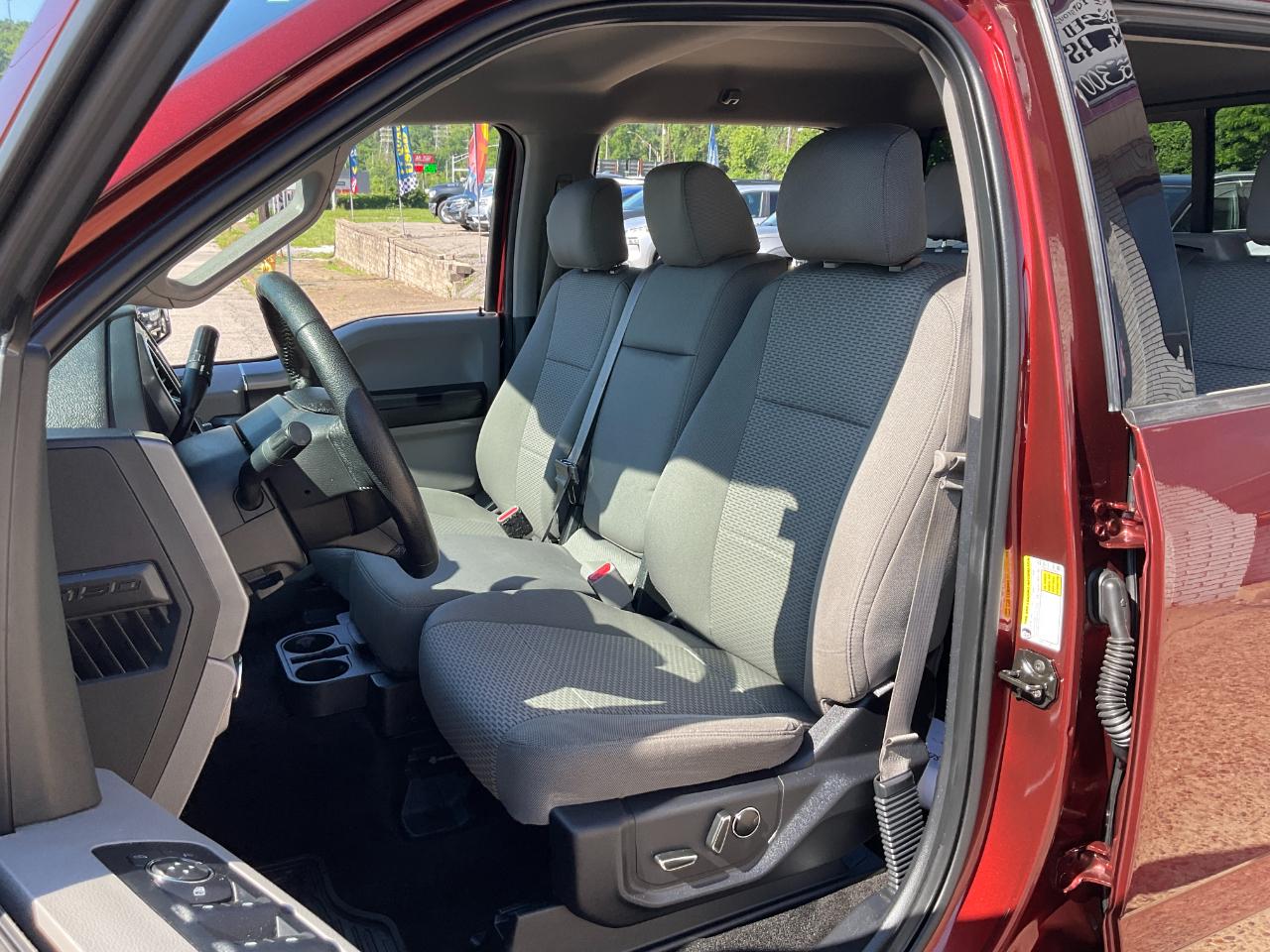 Ford F-150 XL SuperCrew 5.5-ft. Bed 4WD 2015