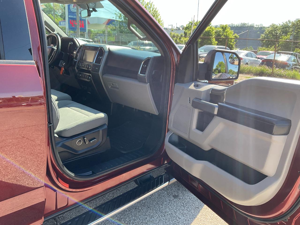 Ford F-150 XL SuperCrew 5.5-ft. Bed 4WD 2015