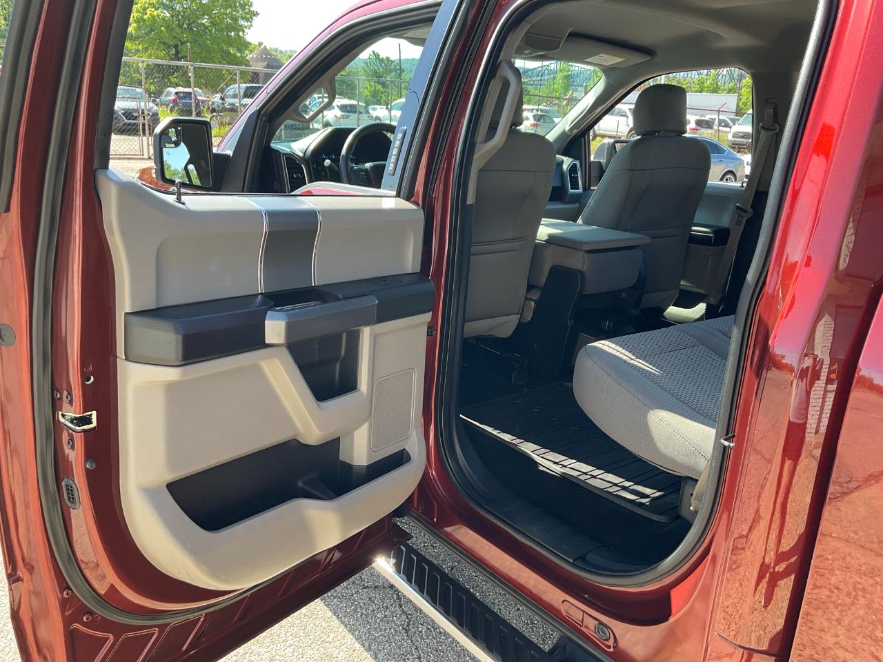 Ford F-150 XL SuperCrew 5.5-ft. Bed 4WD 2015