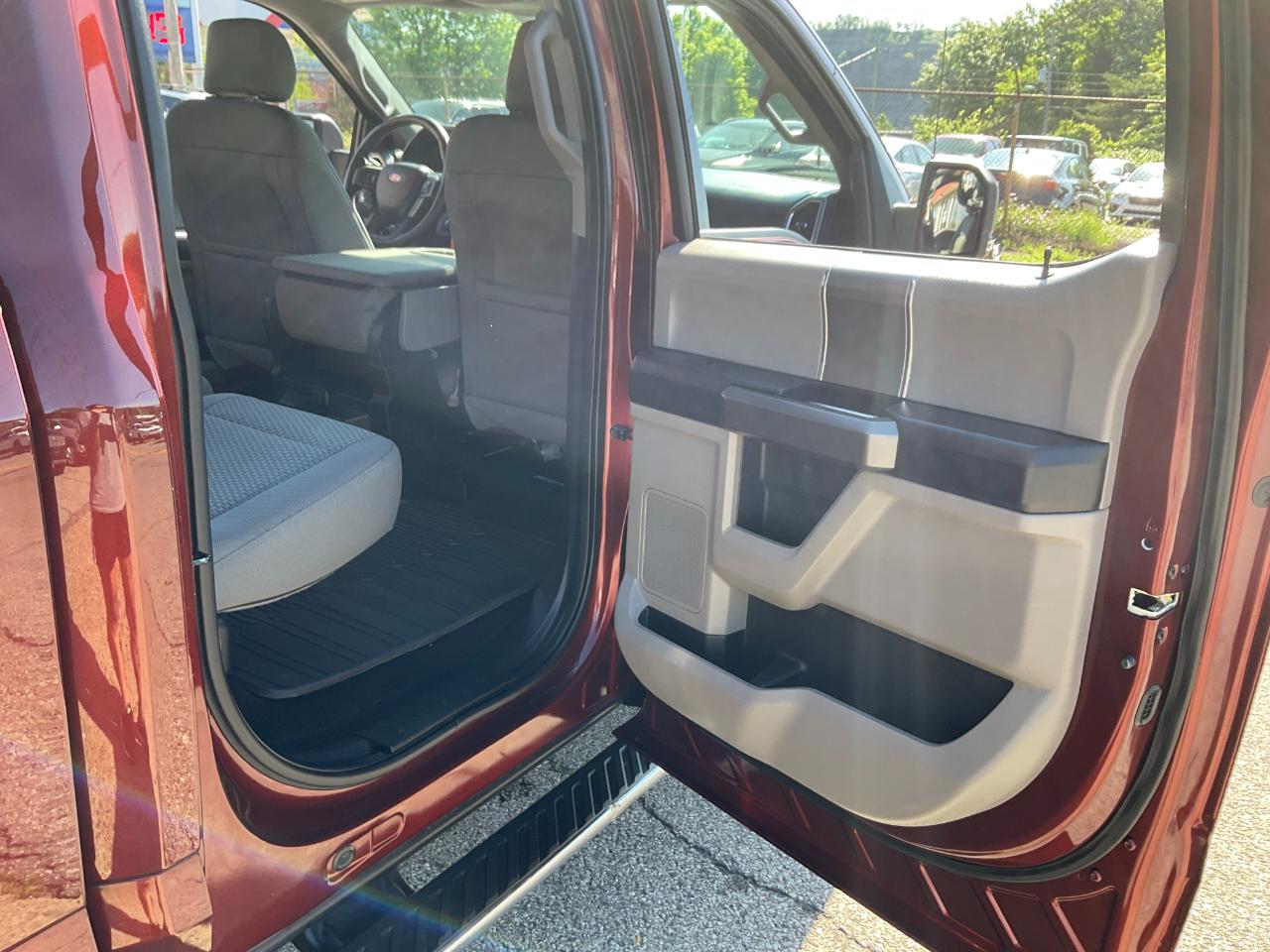 Ford F-150 XL SuperCrew 5.5-ft. Bed 4WD 2015