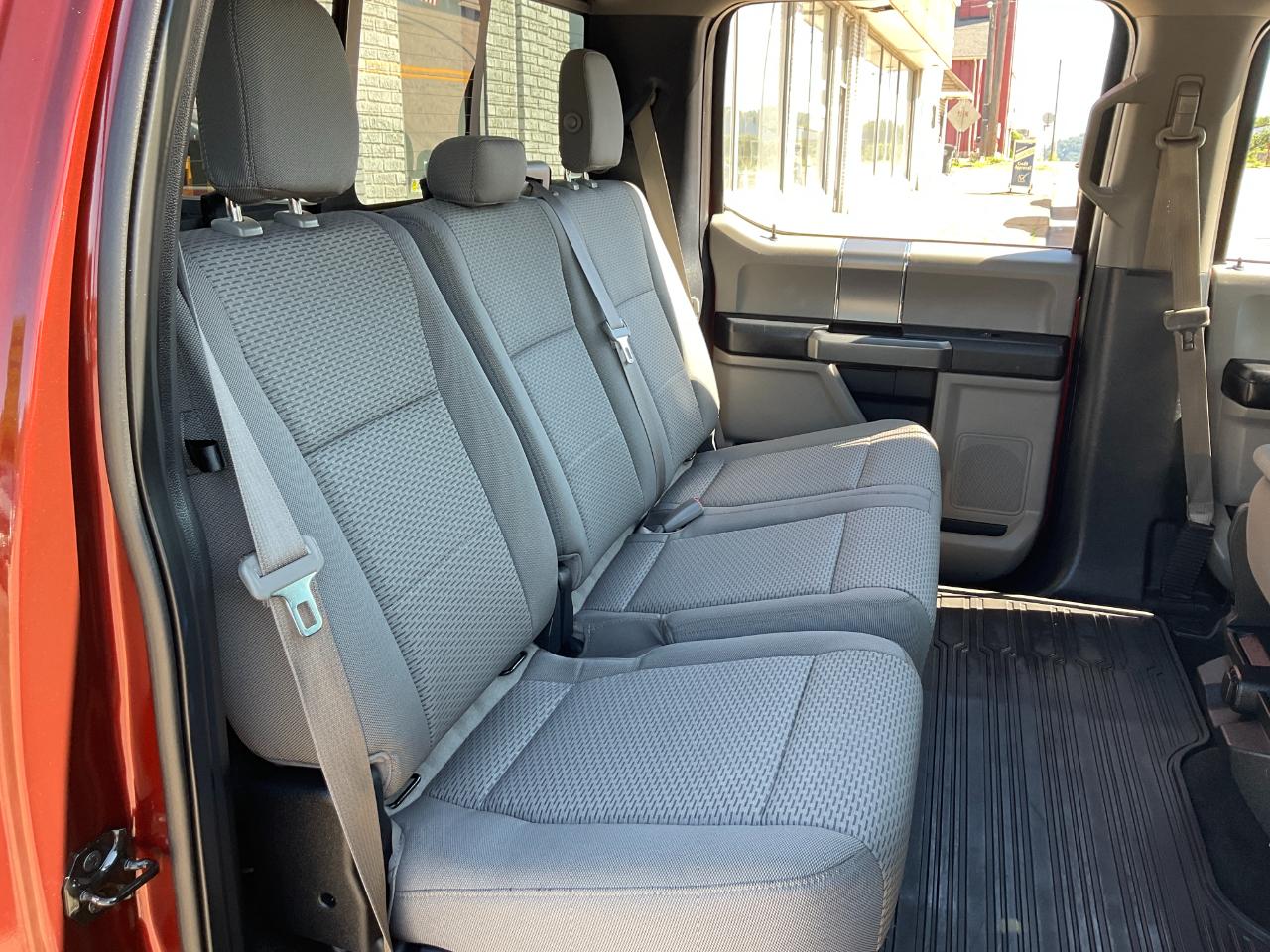Ford F-150 XL SuperCrew 5.5-ft. Bed 4WD 2015