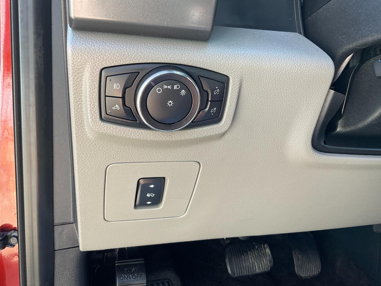 Ford F-150 XL SuperCrew 5.5-ft. Bed 4WD 2015