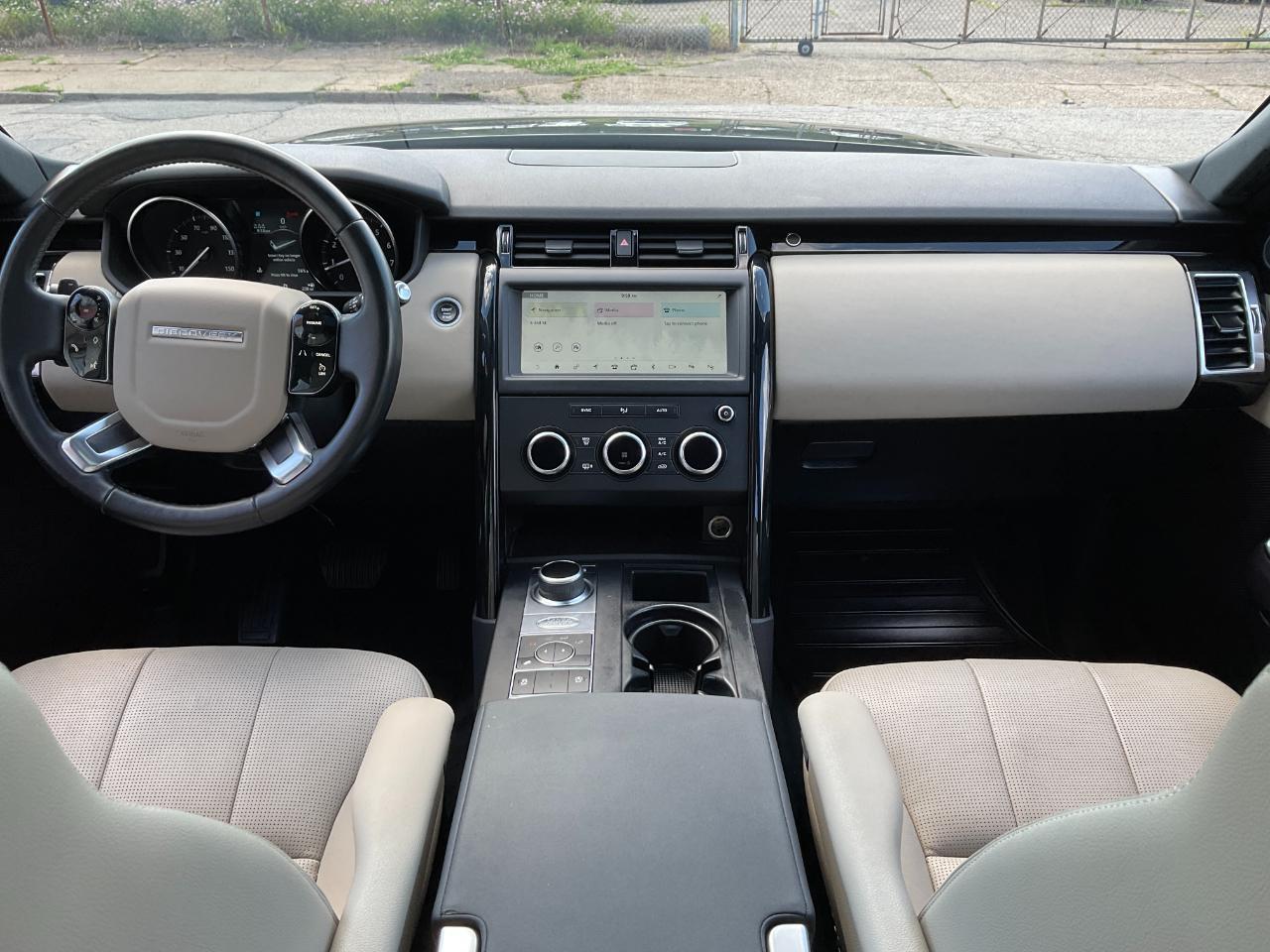 Land Rover Discovery SE 2019