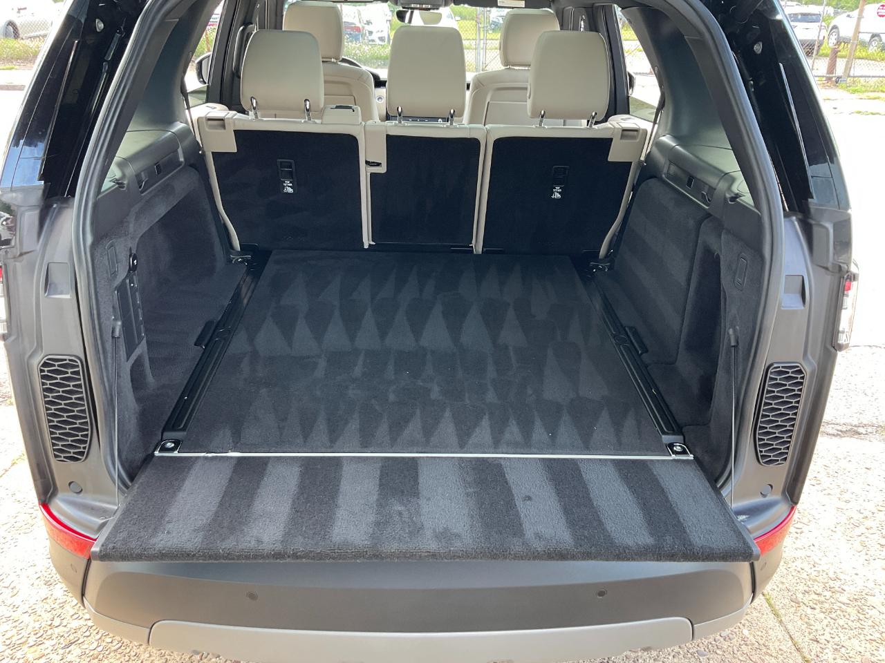 Land Rover Discovery SE 2019
